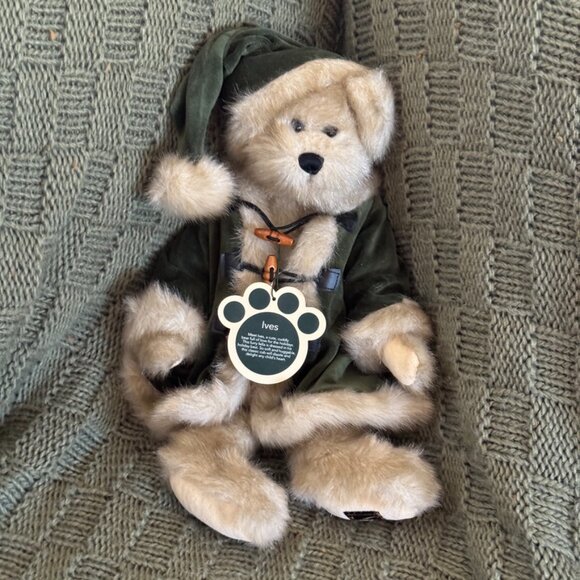 Bearington Other - NWT - Bearington Collection “Ives” Plush Teddy Bear Holiday Green Coat & Hat